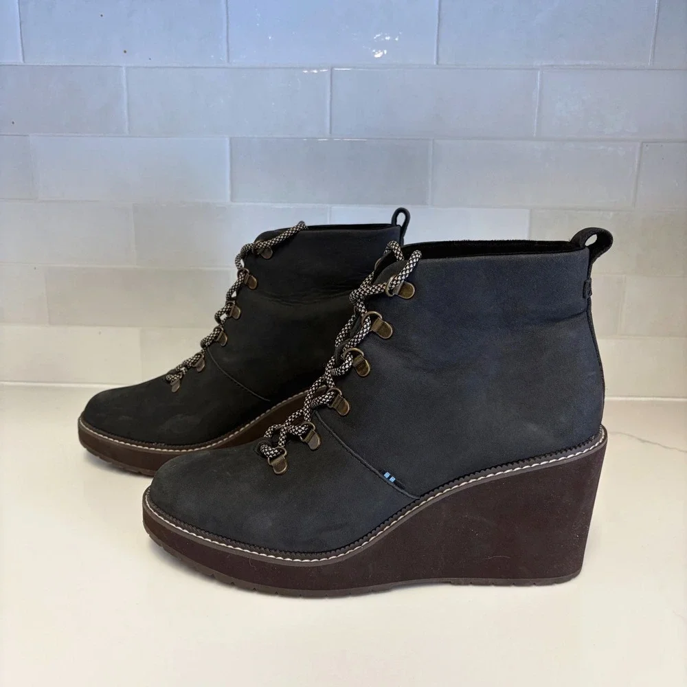 TOMS‎ Women's Melrose Black Suede Wedge Ankle Boots Lace Up Lug Hiker Size 11